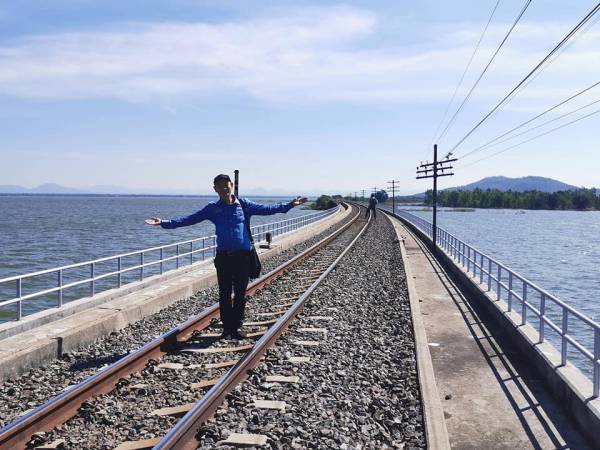 เที่ยวลพบุรี พัฒนานิคม เขื่อนป่าสักชลสิทธิ์ รถไฟลอยน้ำ (Pasak Jonsit Dam, Floating train)