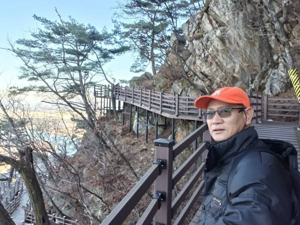 เที่ยวเกาหลีใต้ คังว็อน กระเช้าทะเลสาบภูเขาซามักซาน (Chuncheon Samaksan Cable Car)