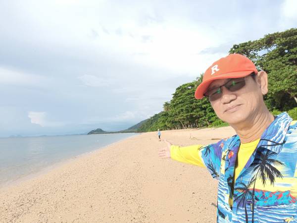 เที่ยวตรัง กันตัง เกาะลิบง หาดหลังเขา (lungkho beach)