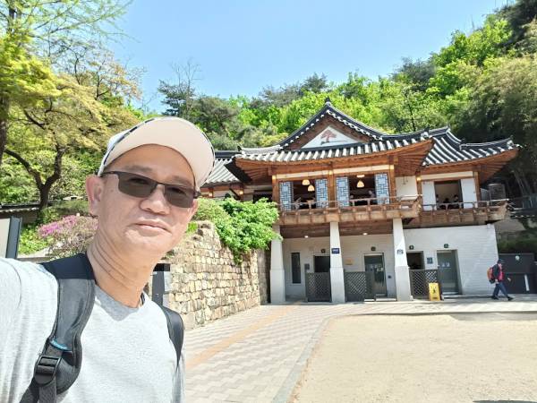 เที่ยวเกาหลีใต้ โซล ภูเขานัมซาน ร้านอาหารในบริเวณ 