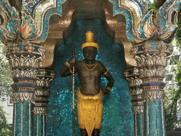 เที่ยวกรุงเทพ ราชเทวี พระราชวังพญาไท ศาลเจ้าพ่อท้าวหิรัญพนาสูร (ฮู)