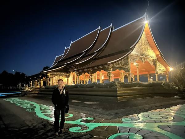 เที่ยวอุบลราชธานี สิรินธร วัดสิรินธรวรารามภูพร้าว วัดเรืองแสง