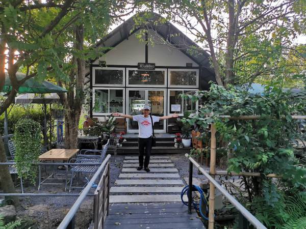 เที่ยวนนทบุรี บางกรวย บ้านสีขาวสวนสีเขียว