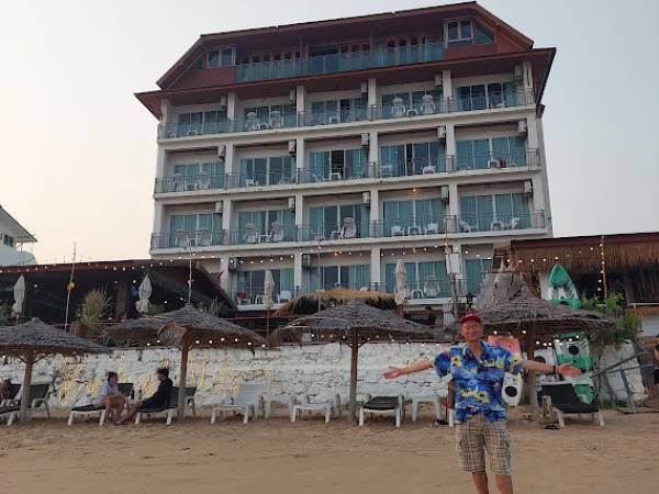 เที่ยวระยอง บ้านฉาง โรงแรมรอยัลพลาคลิฟฟ์บีช (Royal Phala Cliff Beach Resort)