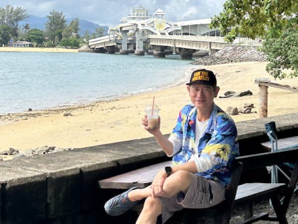 เที่ยวภูเก็ต ถลาง สะพานสารสิน The bridge cafe