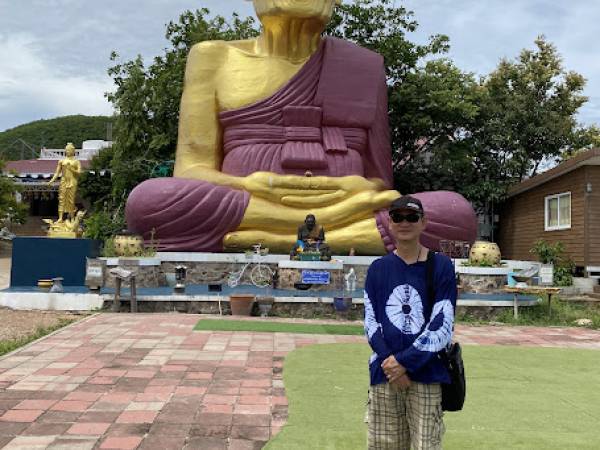 เที่ยวชลบุรี บางละมุง เกาะล้าน พระเจดีย์​บนยอดเขาใหญ่​