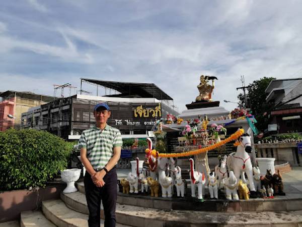 เที่ยวศรีสะเกษ เมือง อนุสาวรีย์พระนางศรีสะเกษ