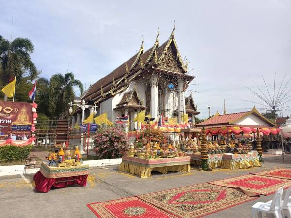 เที่ยวอยุธยา พระนครศรีอยุธยา วัดเสนาสนาราม (Wat Senasanaram)