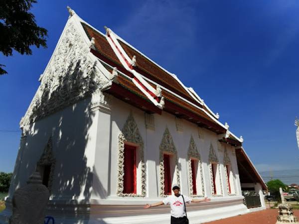 เที่ยวนนทบุรี เมือง วัดเฉลิมพระเกียรติวรวิหาร